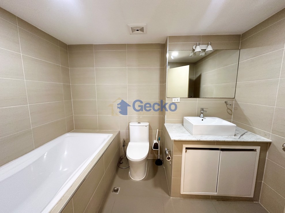 3 Bedrooms Condo in Nirvana Place South Pattaya C012838 (Photo 4)