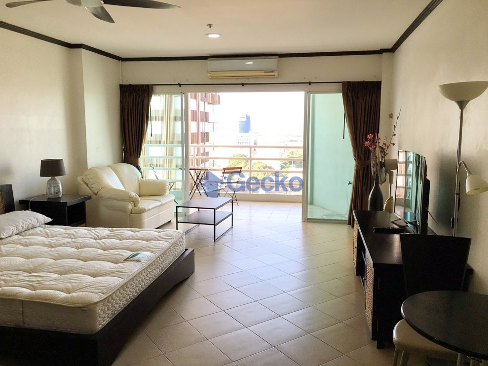 Studio Condo in View Talay 6 Central Pattaya C012842 (Photo 1)