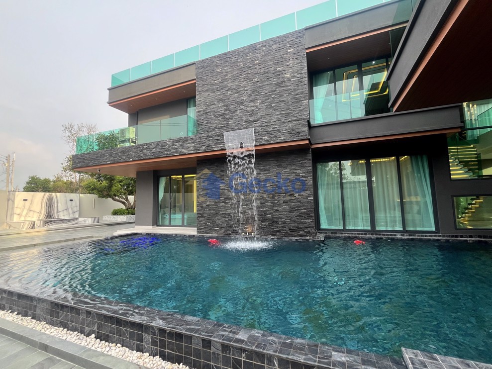 5 Bedrooms House in Alicera Ville   East Pattaya H012843 (Photo 1)