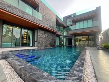 5 ห้องนอน บ้าน in Alicera Ville   พัทยาตะวันออก H012843