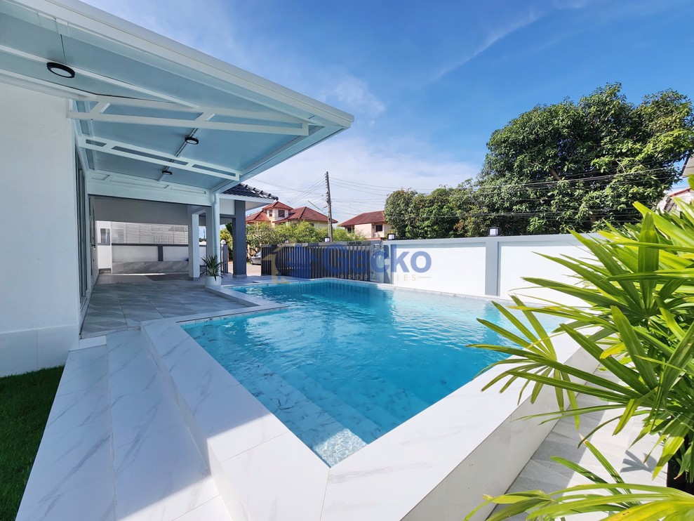 3 Bedrooms House in Park Village  East Pattaya H012837 (Photo 2)