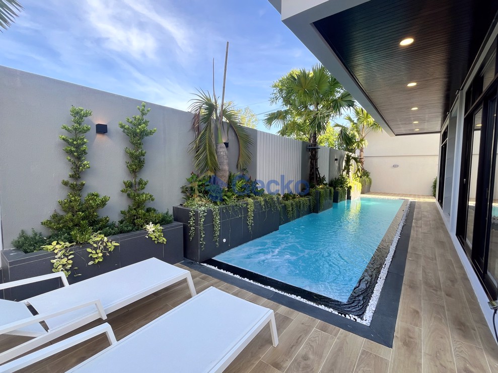 4 Bedrooms House in Tree Villa   Na Jomtien H012850 (Photo 1)