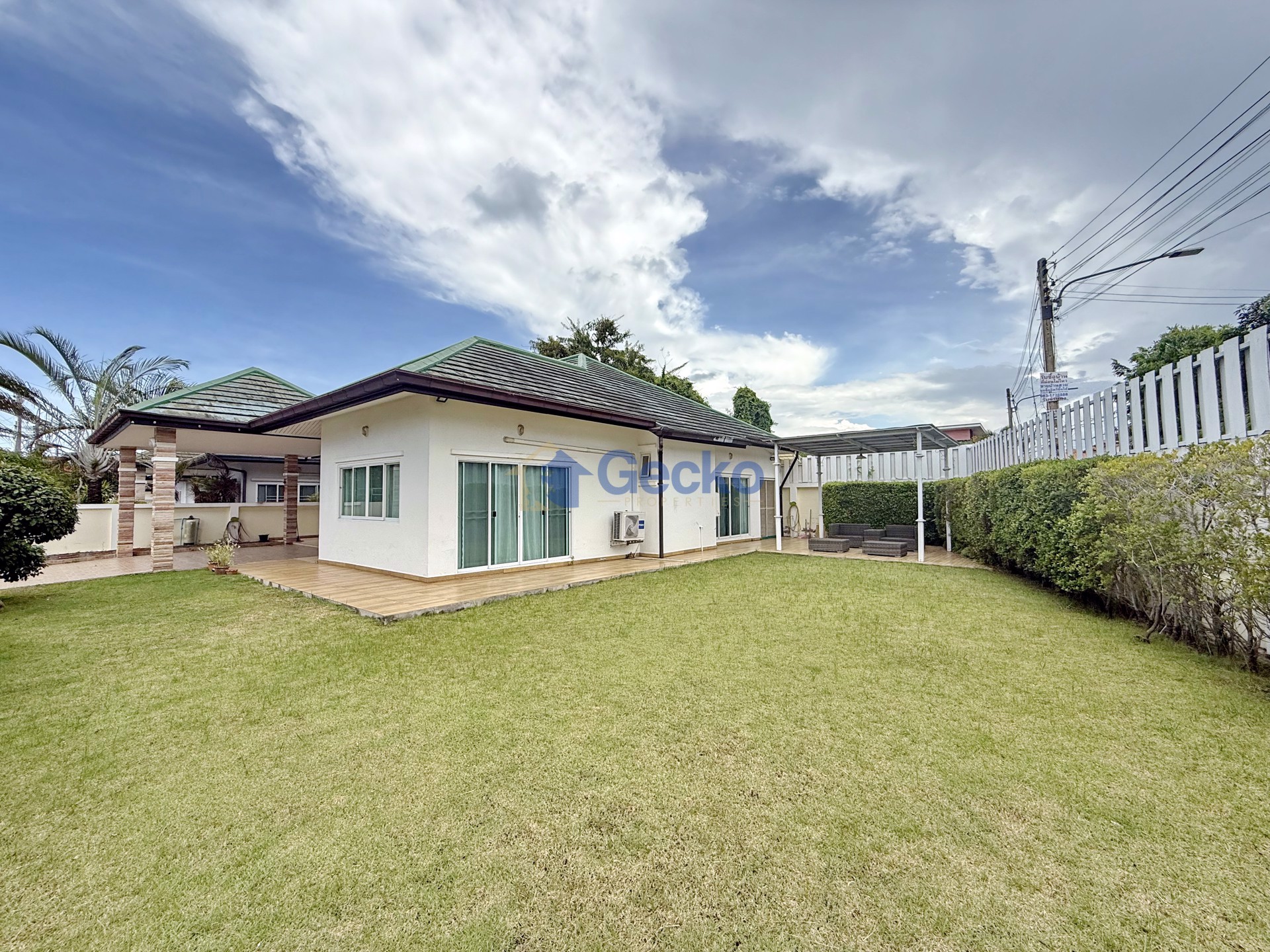 3 Bedrooms House in SP Village 5  East Pattaya H012621