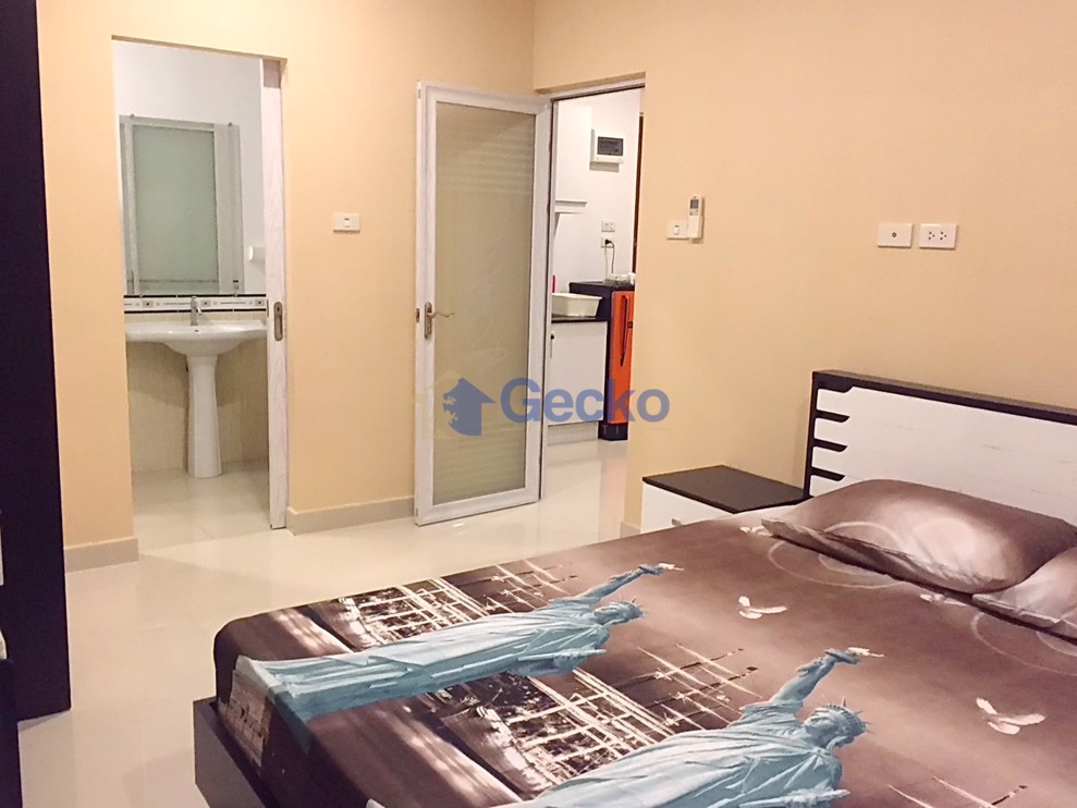 2 Bedrooms Condo in CC Condominium 2  East Pattaya C012851 (Photo 4)