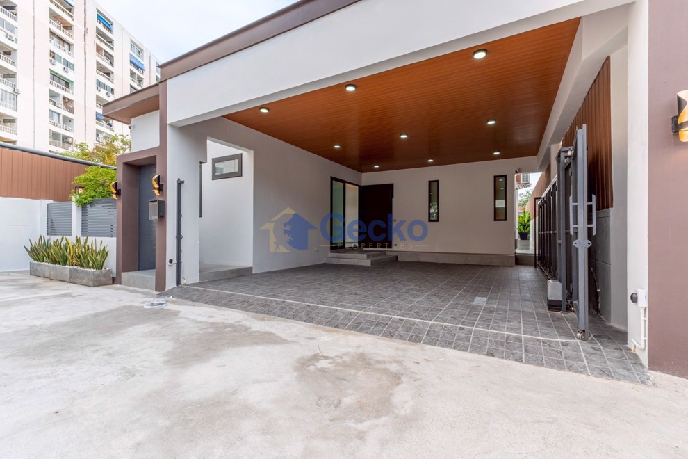 3 ห้องนอน บ้าน  พัทยากลาง H012857 (Photo 4)