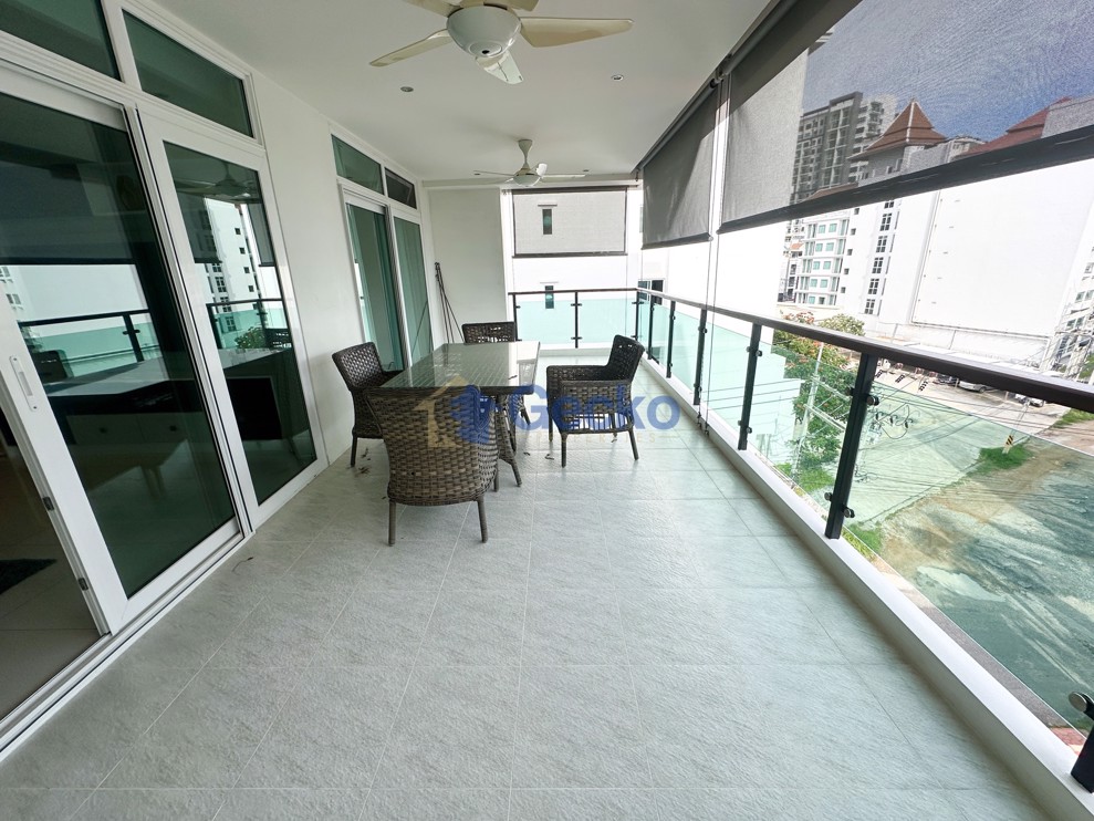 2 Bedrooms Condo in Siam Royal Ocean View Pratumnak C012865 (Photo 1)