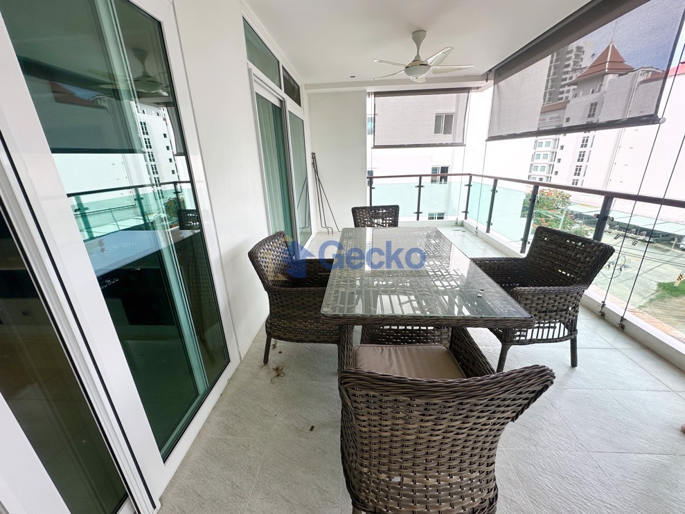 2 Bedrooms Condo in Siam Royal Ocean View Pratumnak C012865 (Photo 3)