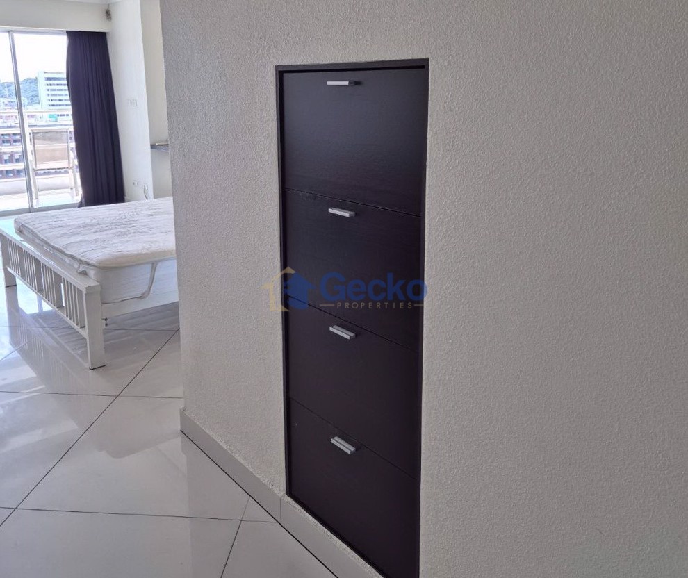 Studio Condo in View Talay 6 Central Pattaya C012871 (Photo 3)