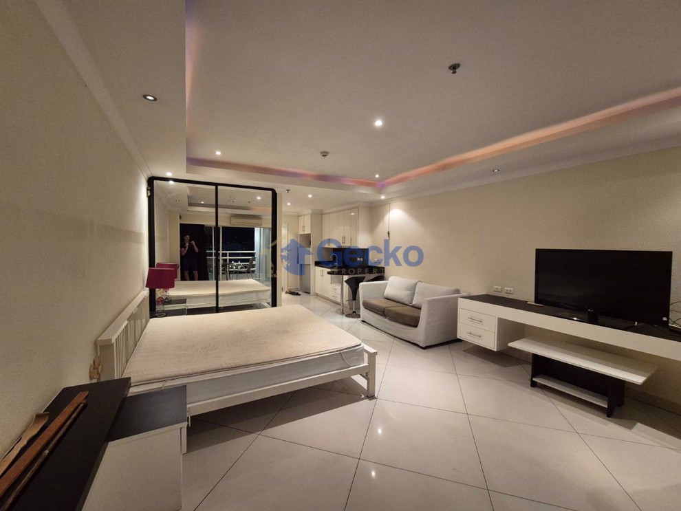 Studio Condo in View Talay 6 Central Pattaya C012871 (Photo 4)