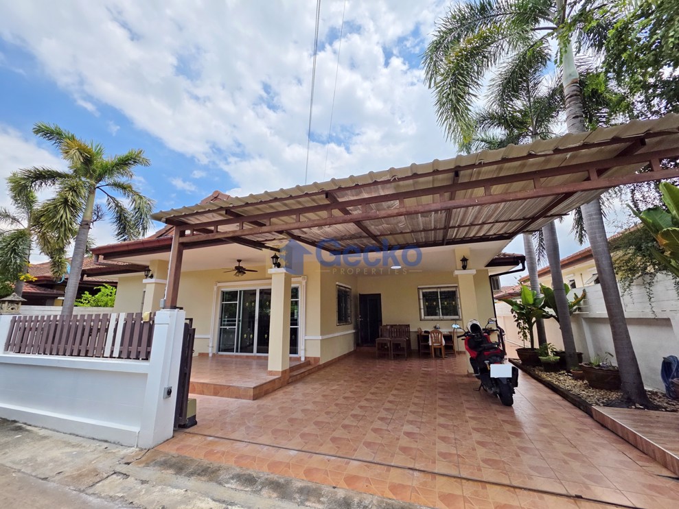 3 Bedrooms House in Pattaya Tropical  East Pattaya H012875 (Cover Photo)
