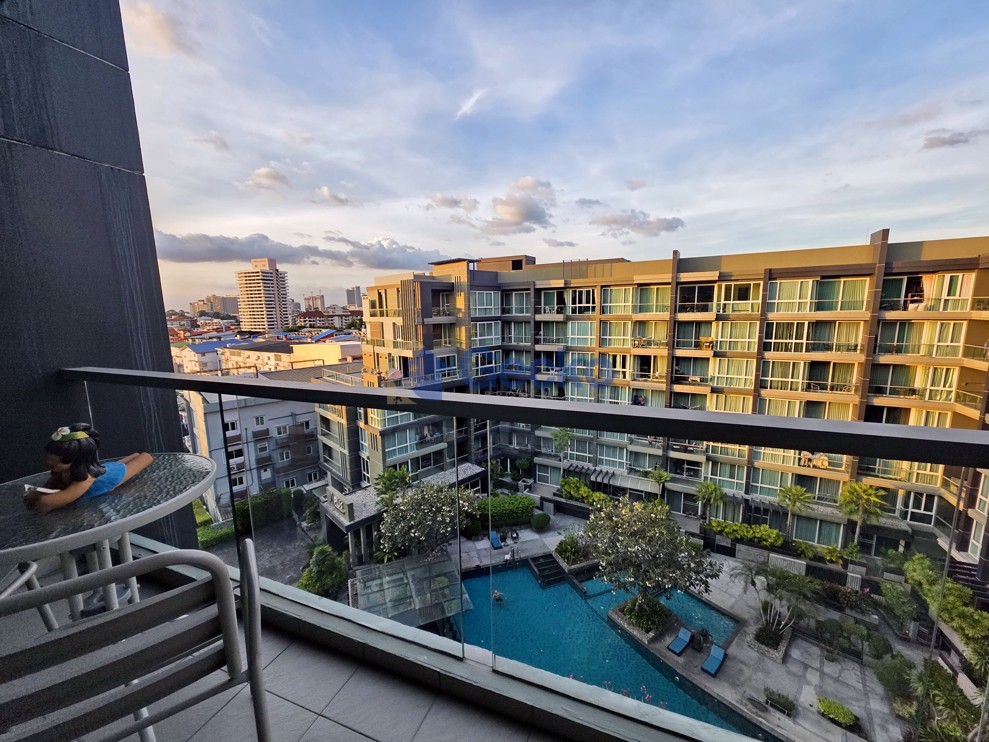 1 Bedroom Condo in Apus Condominium Central Pattaya C012884 (Photo 2)