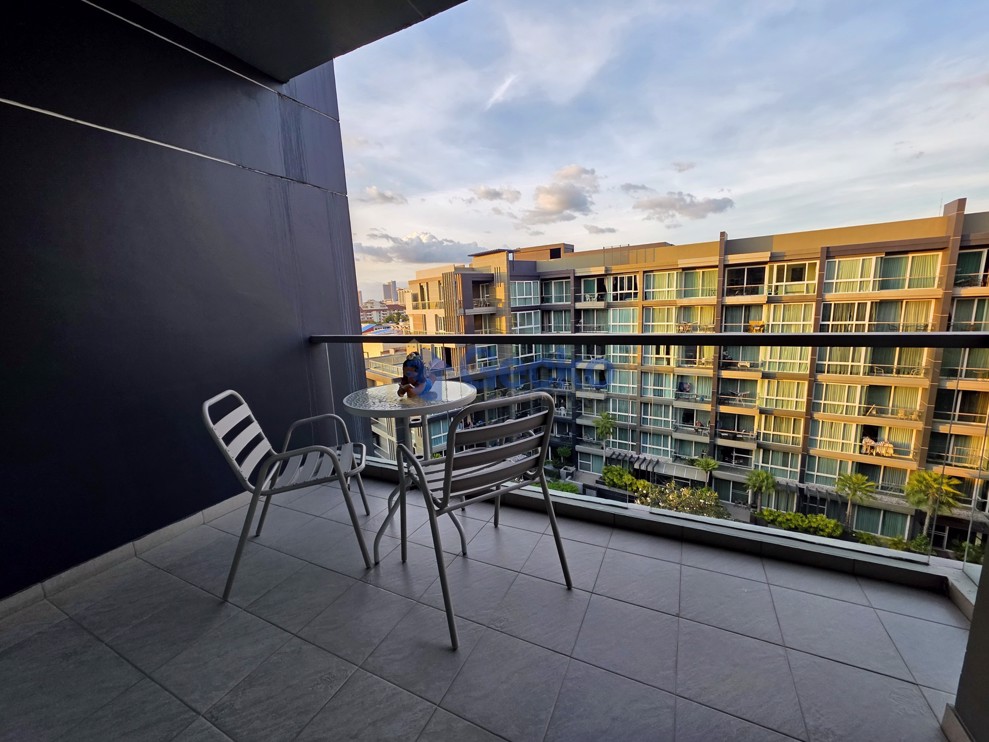 1 Bedroom Condo in Apus Condominium Central Pattaya C012884 (Photo 3)