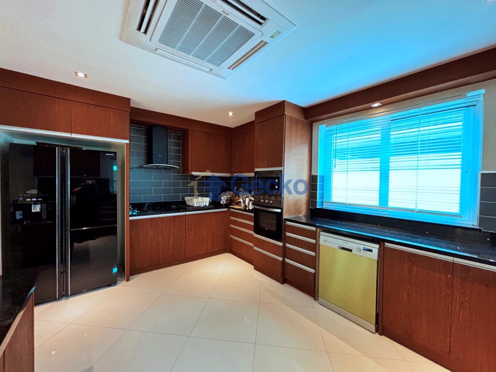 4 ห้องนอน บ้าน in Green Field Villa 5  พัทยาตะวันออก H012889 (Photo 1)