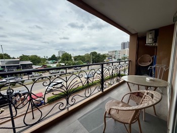2 Bedrooms Condo in Atlantis Condo Resort Jomtien C012890