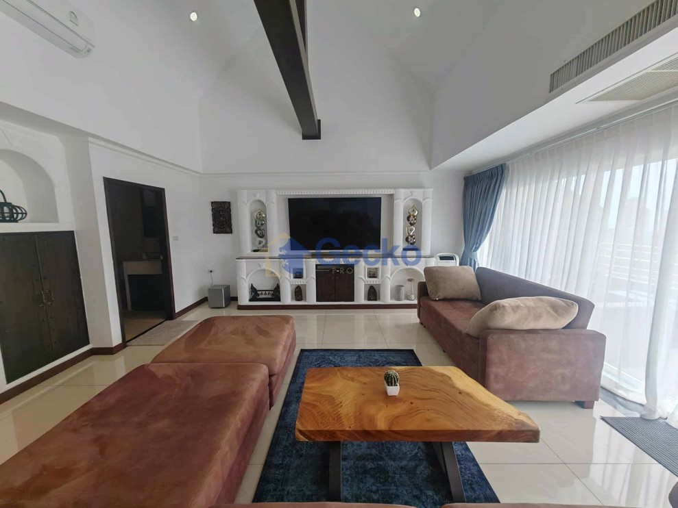 2 Bedrooms Condo in Executive Residence 2 Pratumnak C012892 (Photo 4)