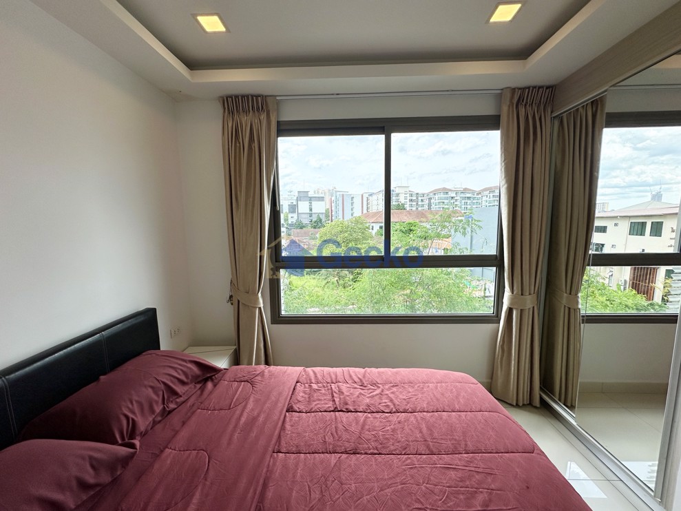 1 Bedroom Condo in Arcadia Beach Resort South Pattaya C012894 (Photo 3)