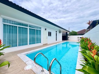 3 Bedrooms House in Panalee Banna  Huay Yai H012739