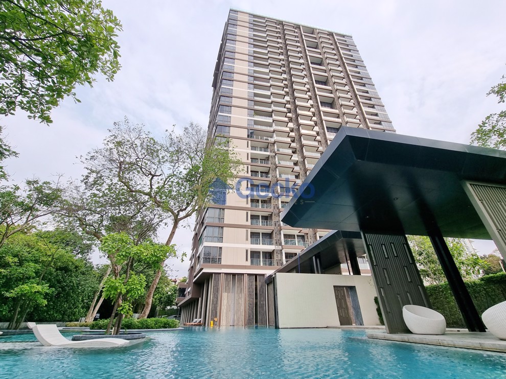 2 Bedrooms Condo in Baan Plai Haad Pattaya Wongamat C012909 (Photo 1)