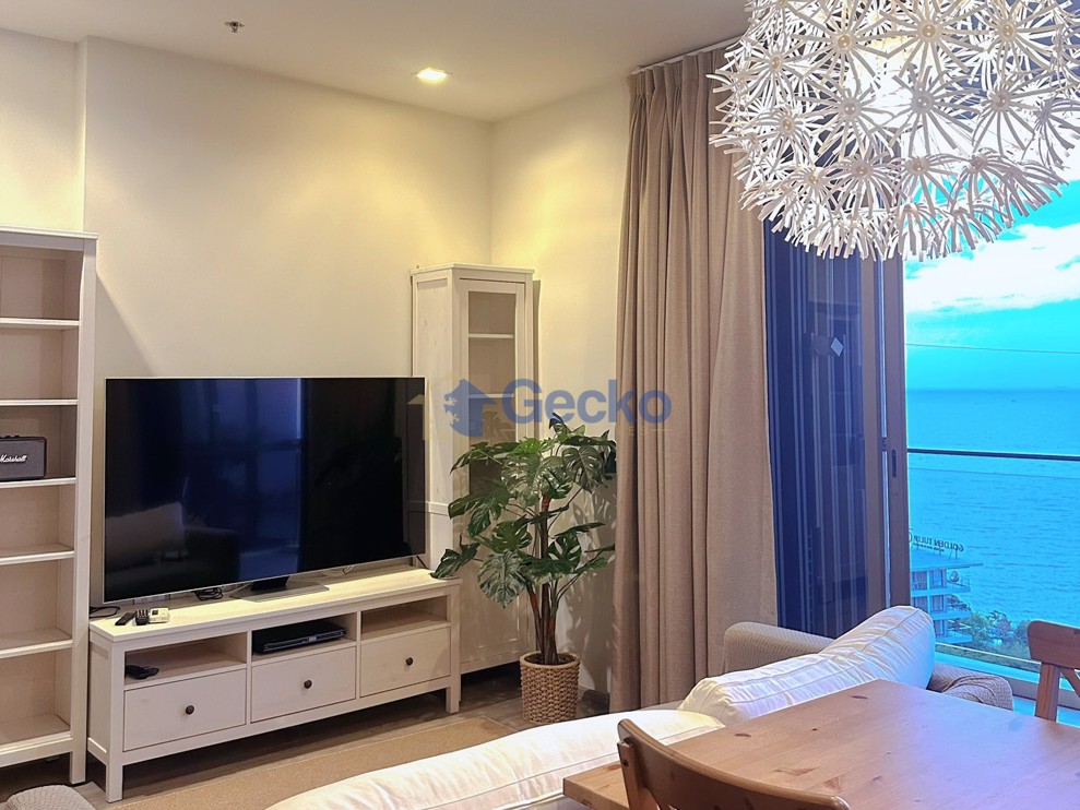 2 Bedrooms Condo in Baan Plai Haad Pattaya Wongamat C012909 (Photo 4)