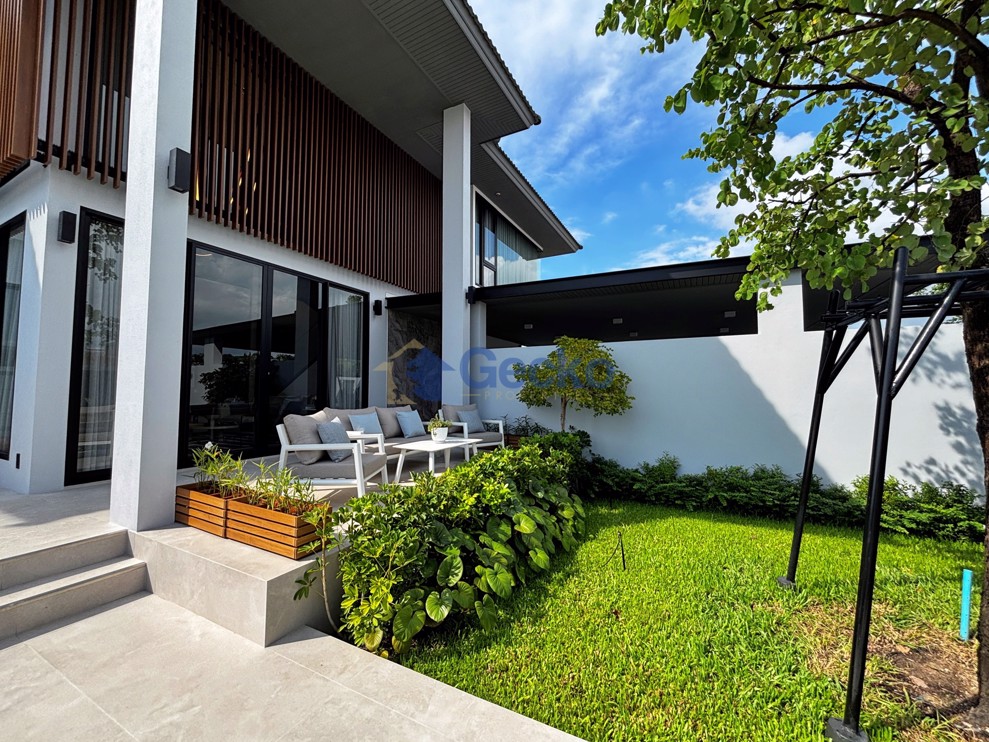 Veera Grand Pattaya (Photo 2)