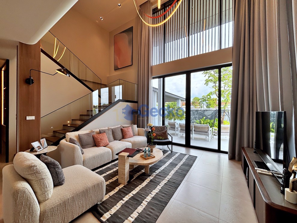 4 ห้องนอน บ้าน in Veera Grand Pattaya  พัทยาตะวันออก H012765 (Photo 2)