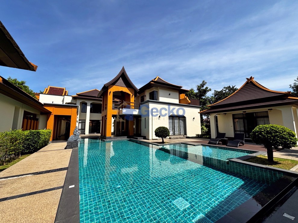 5 ห้องนอน บ้าน in Phutara  พัทยาตะวันออก H012940 (Photo 2)