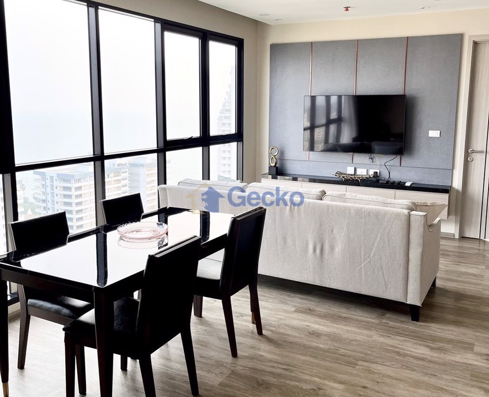 2 Bedrooms Condo in The Panora Pattaya Pratumnak C012941 (Photo 2)