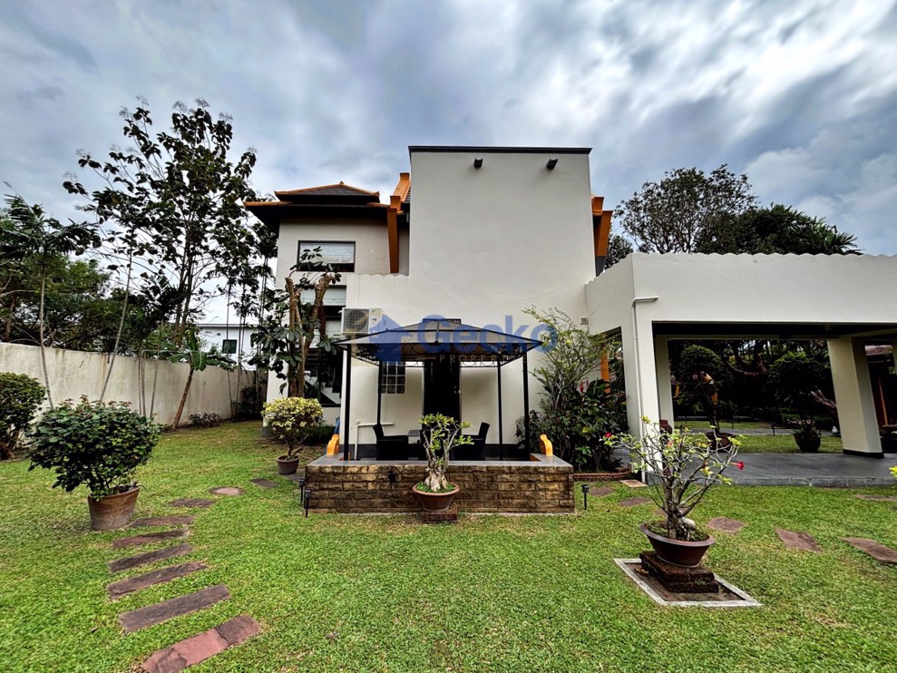 5 ห้องนอน บ้าน in Phutara  พัทยาตะวันออก H012945 (Photo 4)