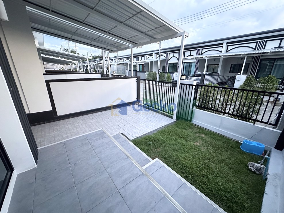 2 ห้องนอน บ้าน in Wiztown Pattaya  พัทยา H012946 (Photo 2)