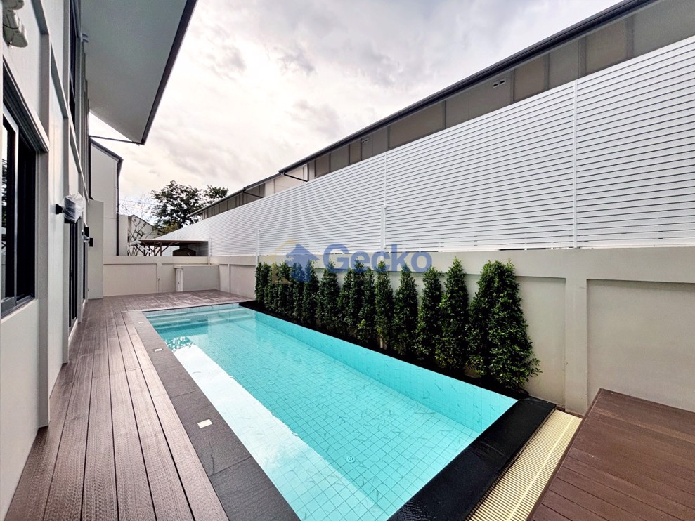 4 Bedrooms House in The Lavish  Na Kluea H012953 (Photo 1)