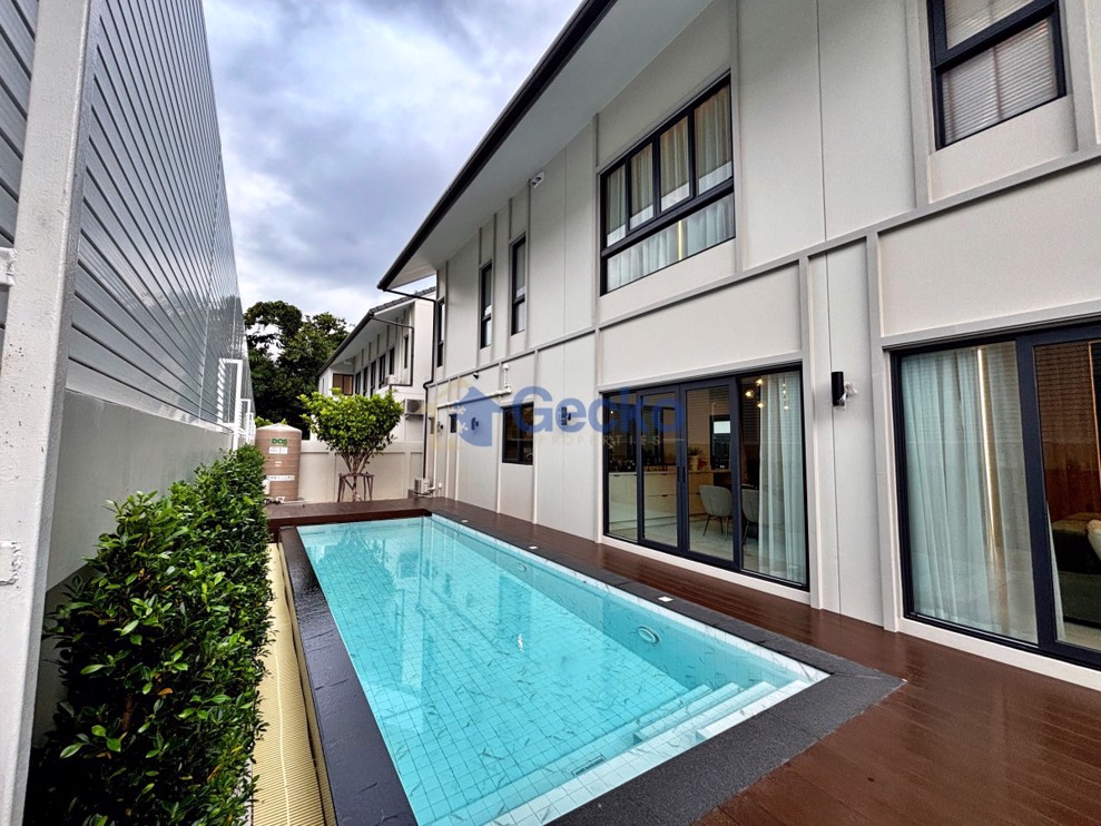 4 Bedrooms House in The Lavish  Na Kluea H012953 (Cover Photo)