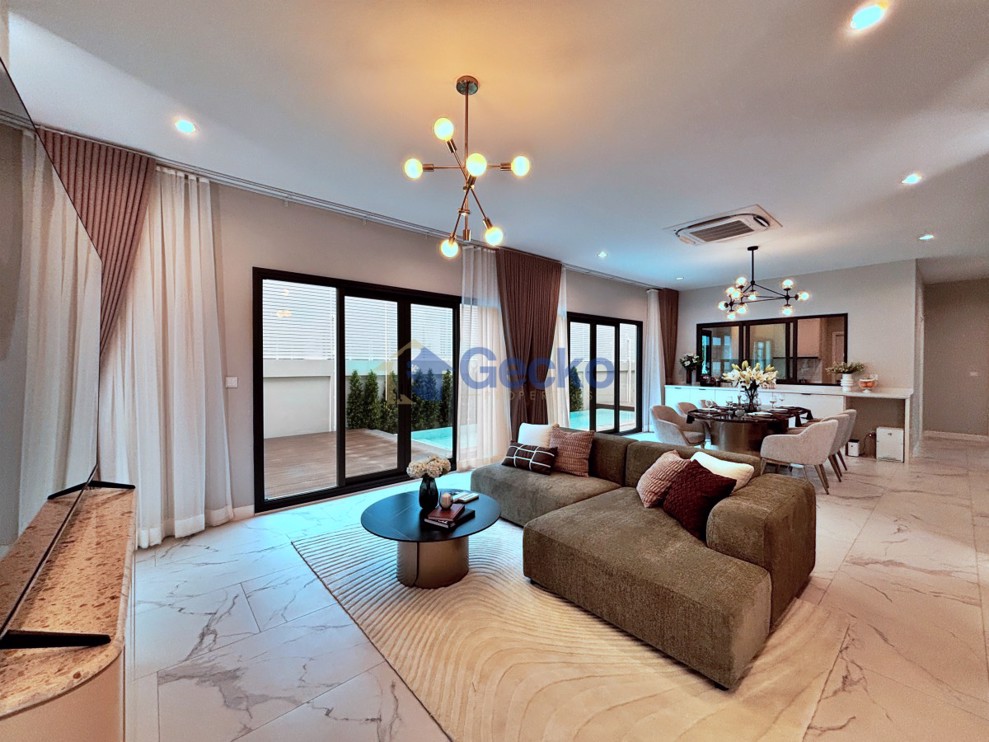 4 Bedrooms House in The Lavish  Na Kluea H012953 (Photo 3)