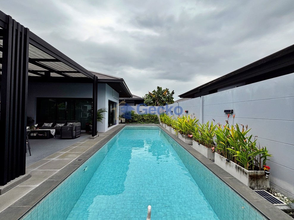 3 Bedrooms House in Baan Pattaya 6  Huay Yai H012956 (Photo 1)