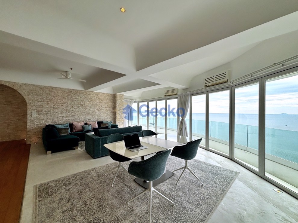 2 Bedrooms Condo in Metro Jomtien Condotel Jomtien C012387 (Photo 3)