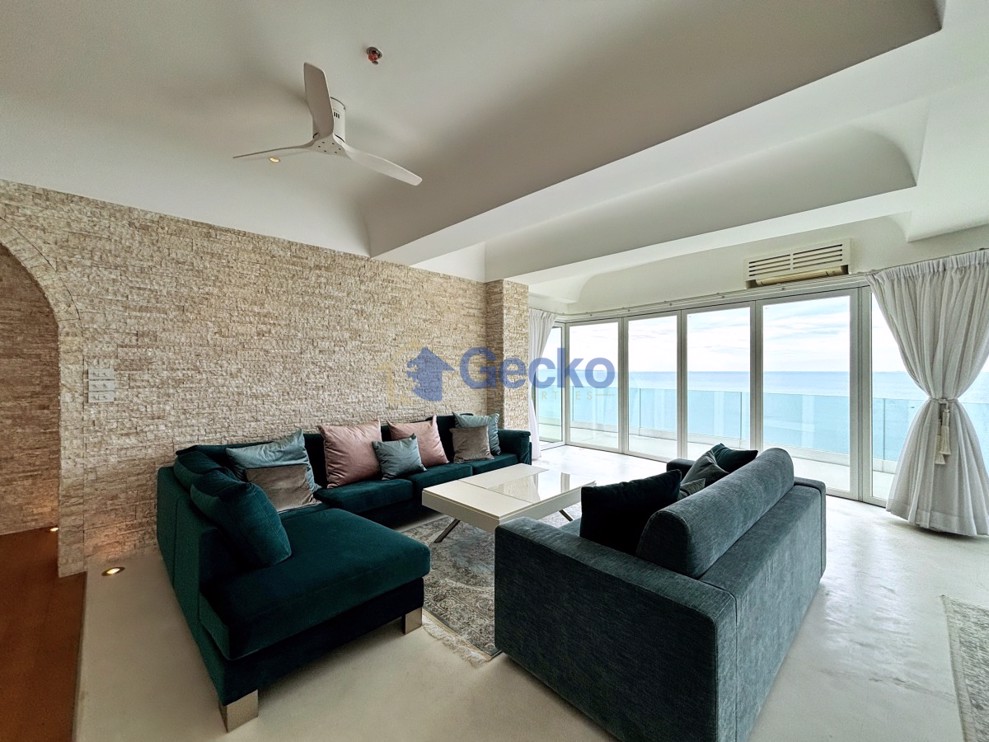 2 Bedrooms Condo in Metro Jomtien Condotel Jomtien C012387 (Photo 1)