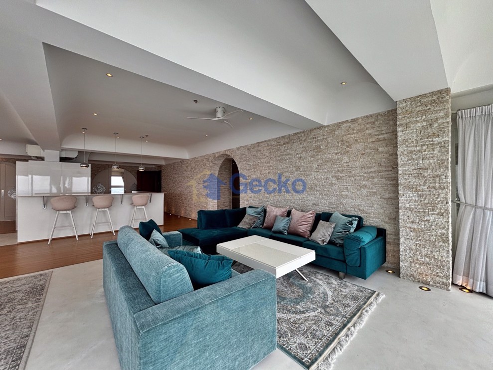 2 Bedrooms Condo in Metro Jomtien Condotel Jomtien C012387 (Photo 2)