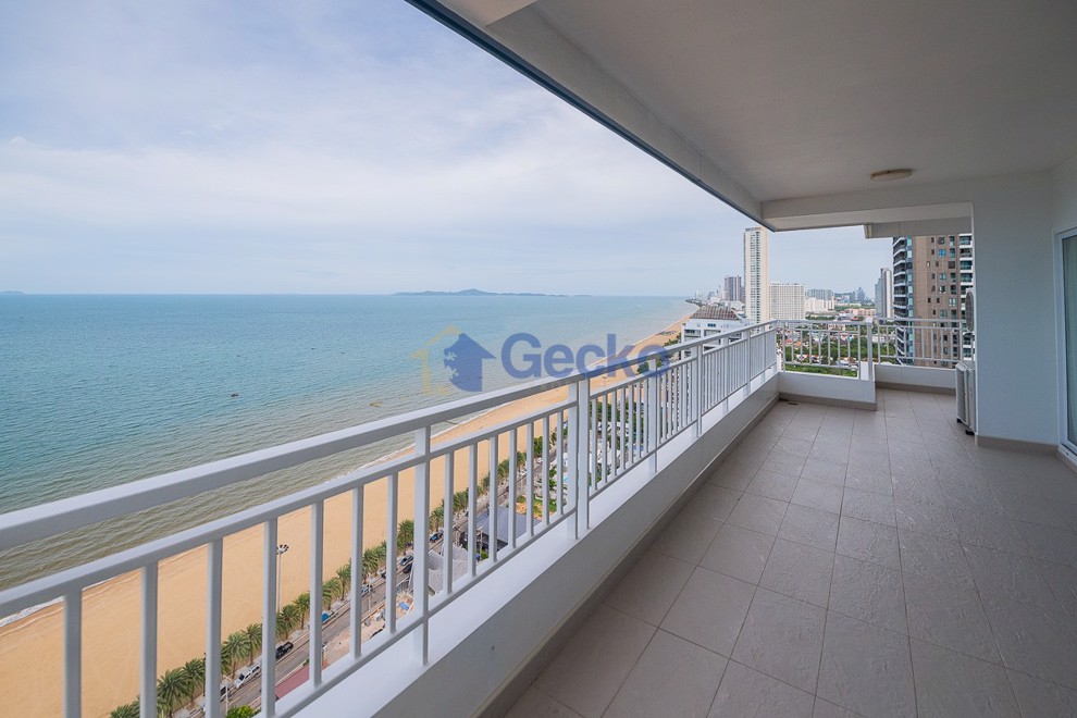 3 Bedrooms Condo in Lumpini Park Beach Jomtien C012967 (Cover Photo)