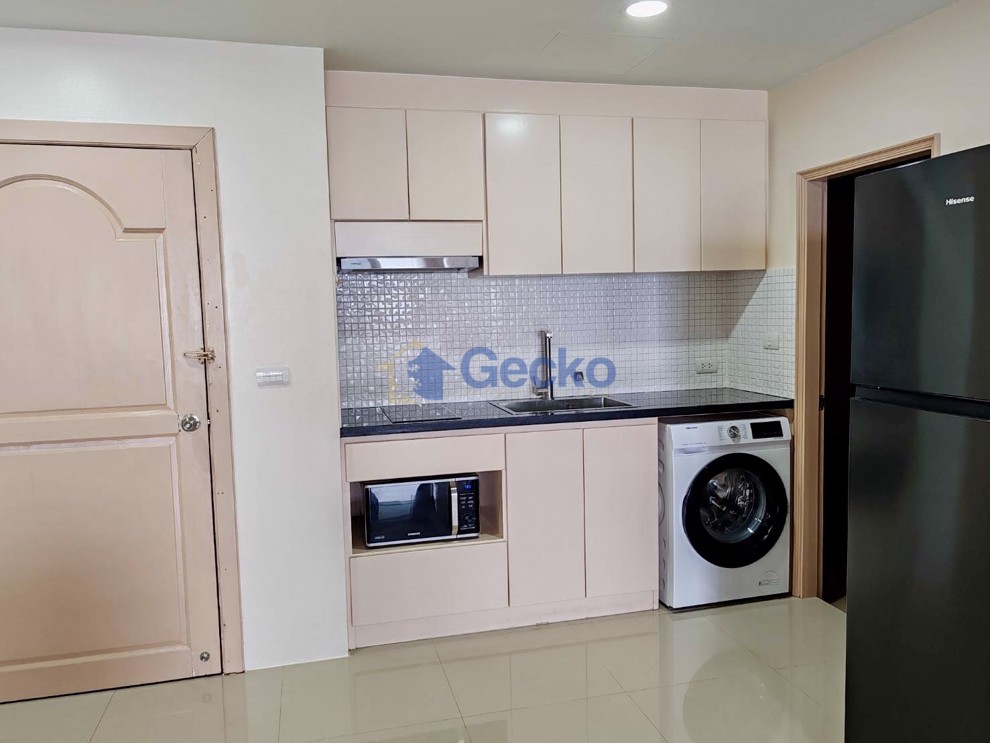 1 Bedroom Condo in Jomtien Plaza Condotel Jomtien C012971 (Photo 2)
