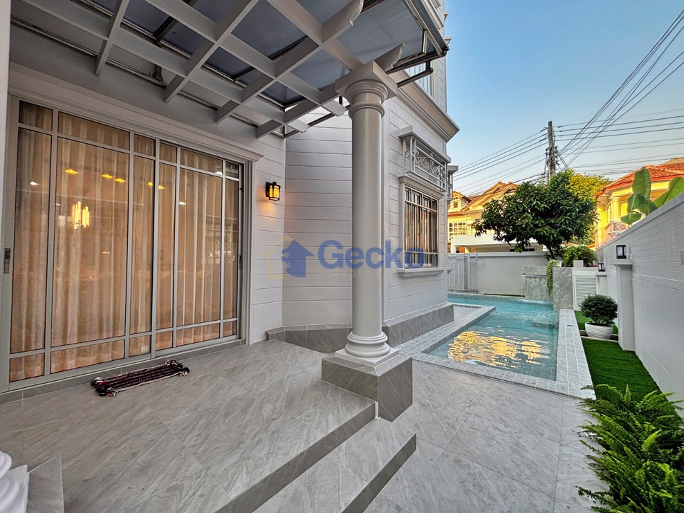 4 ห้องนอน บ้าน in Park Avenue  นาเกลือ H012983 (Photo 3)