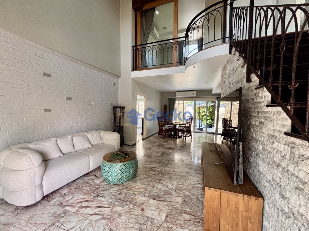 4 ห้องนอน บ้าน in Silk Road Place  พัทยาตะวันออก H012989 (Photo 3)