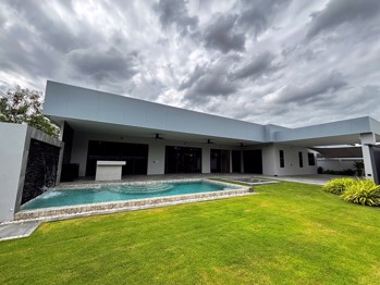 3 Bedrooms House  East Pattaya H012997