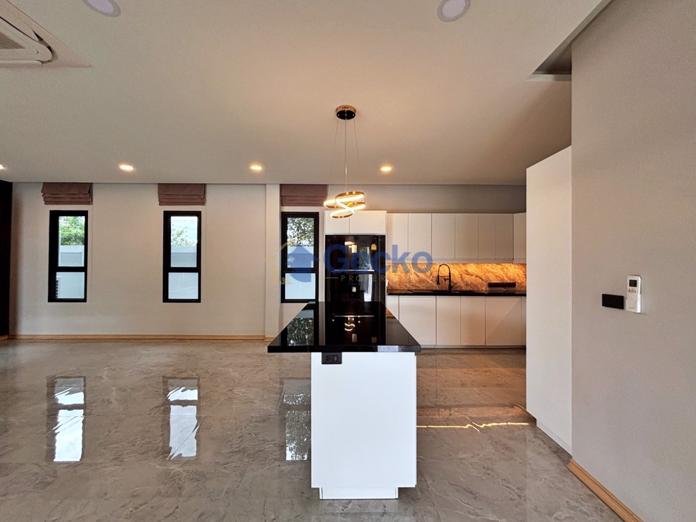 3 ห้องนอน บ้าน  พัทยาตะวันออก H012997 (Photo 4)