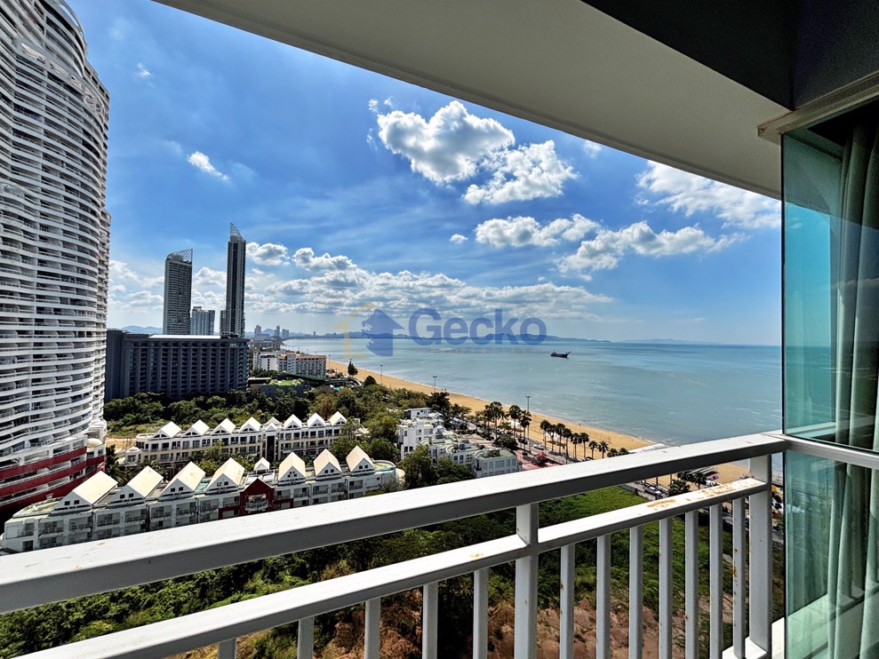 2 Bedrooms Condo in Lumpini Park Beach Jomtien C013001 (Cover Photo)