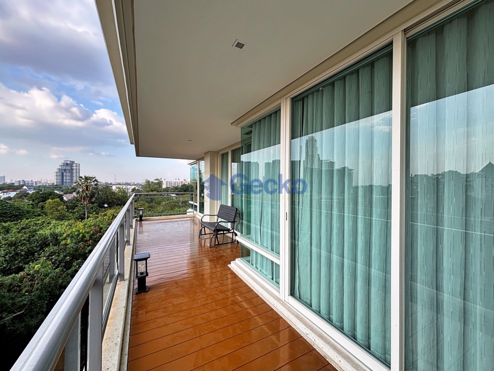 2 Bedrooms Condo in Reflection Jomtien C013007 (Photo 2)