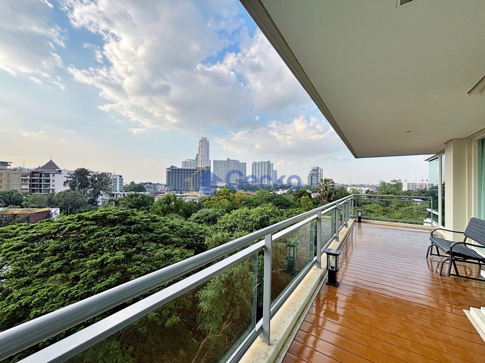 2 Bedrooms Condo in Reflection Jomtien C013007 (Photo 3)