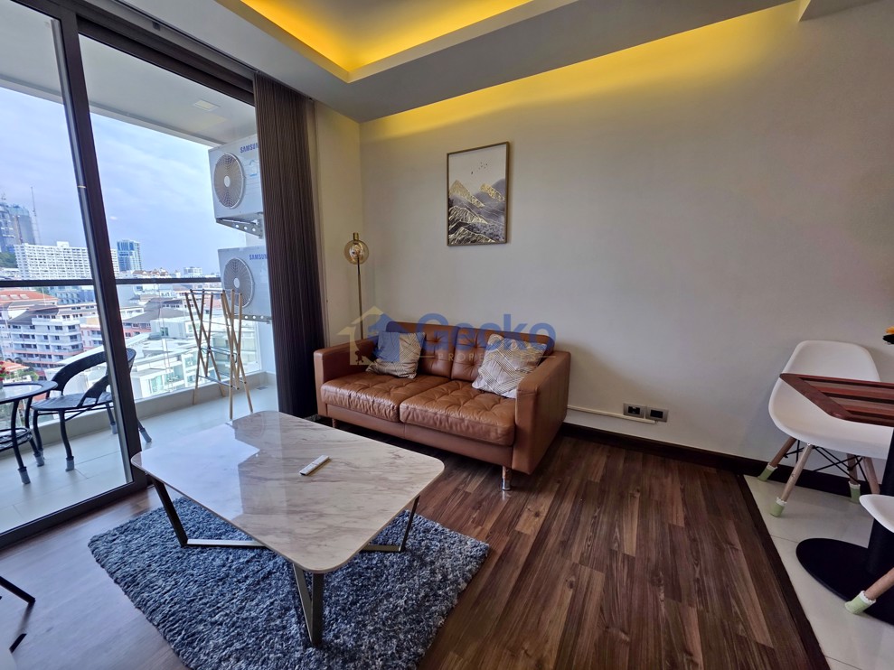 1 Bedroom Condo in The Peak Towers Pratumnak C013008 (Photo 3)