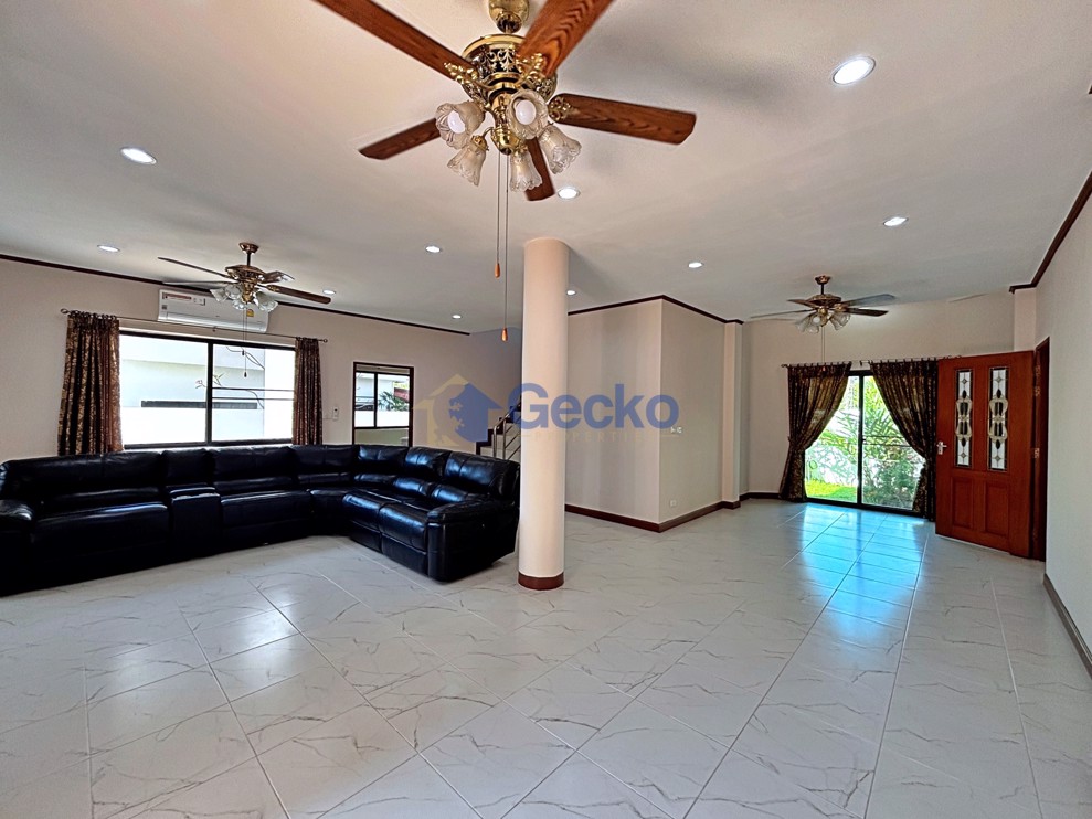 5 ห้องนอน บ้าน in Paradise Villa 1  พัทยาตะวันออก H013016 (Photo 3)