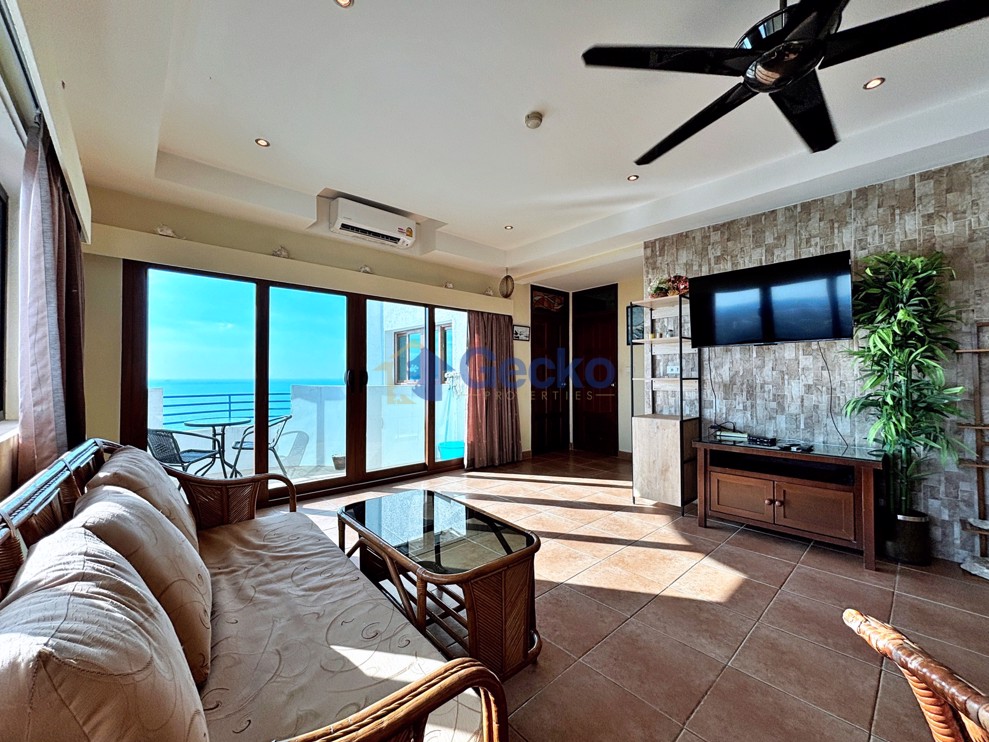 2 Bedrooms Condo in VIP Condochain  Na Jomtien C013021 (Photo 4)