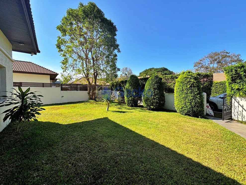 4 Bedrooms House in Laurel Park  East Pattaya H013034 (Photo 1)