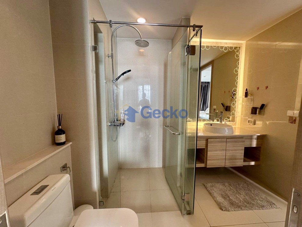 1 Bedroom Condo in The Riviera Wong Amat Beach Wongamat C013036 (Photo 4)